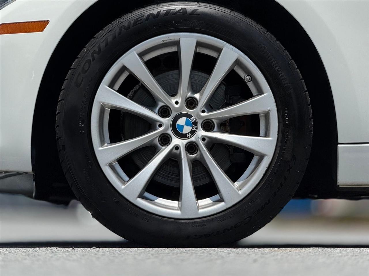 BMW 3 Series  2018