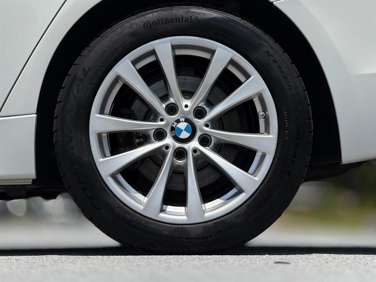 BMW 3 Series  2018