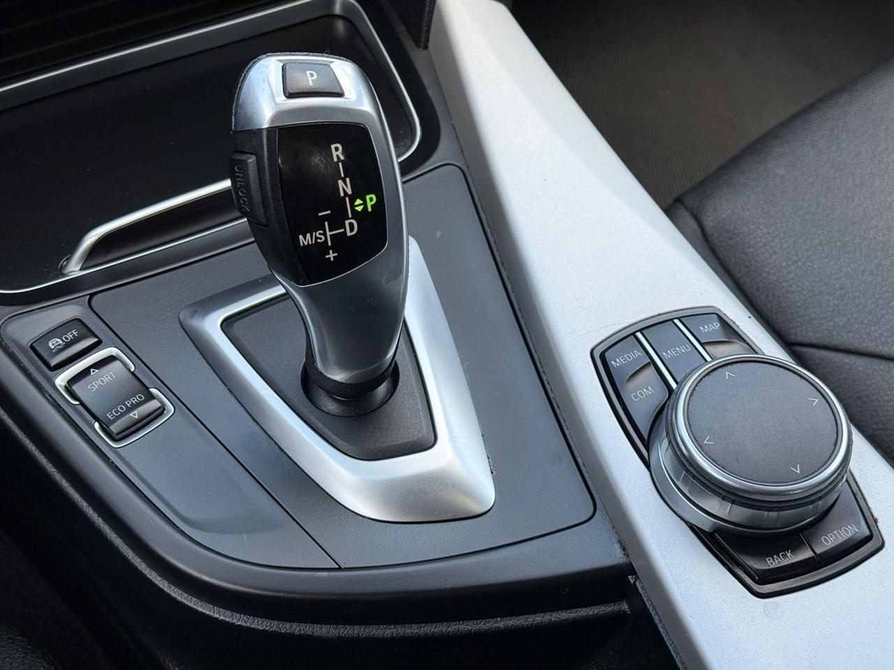 BMW 3 Series  2018