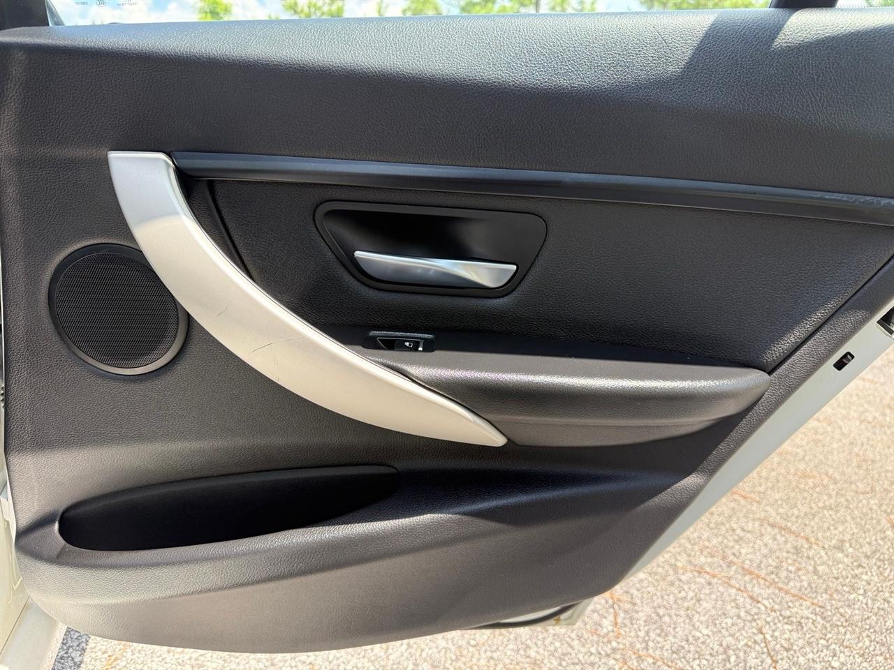 BMW 3 Series  2018