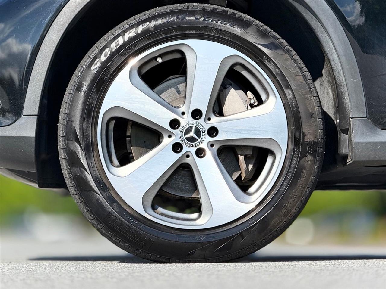 Mercedes-Benz GLC  2019