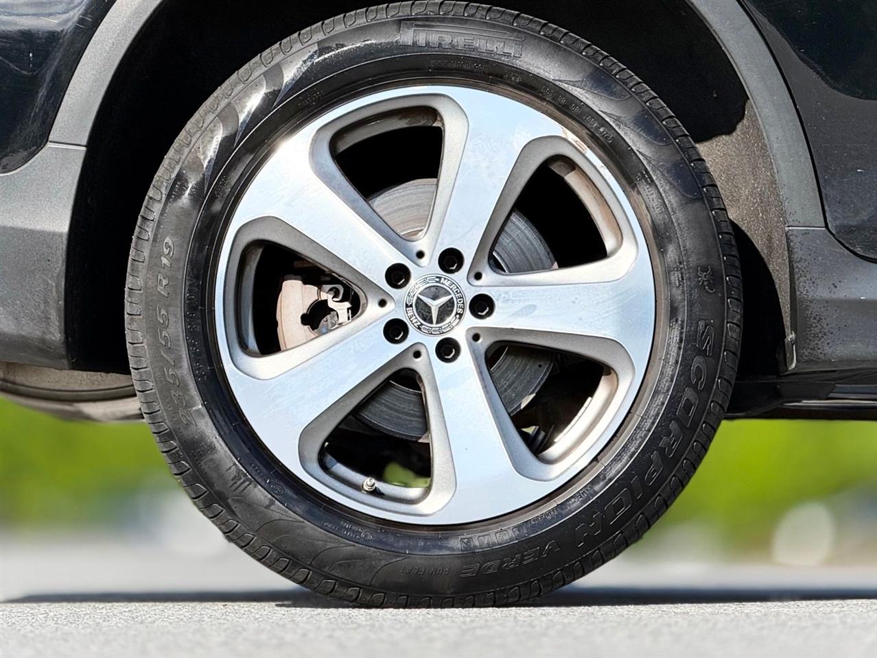 Mercedes-Benz GLC  2019