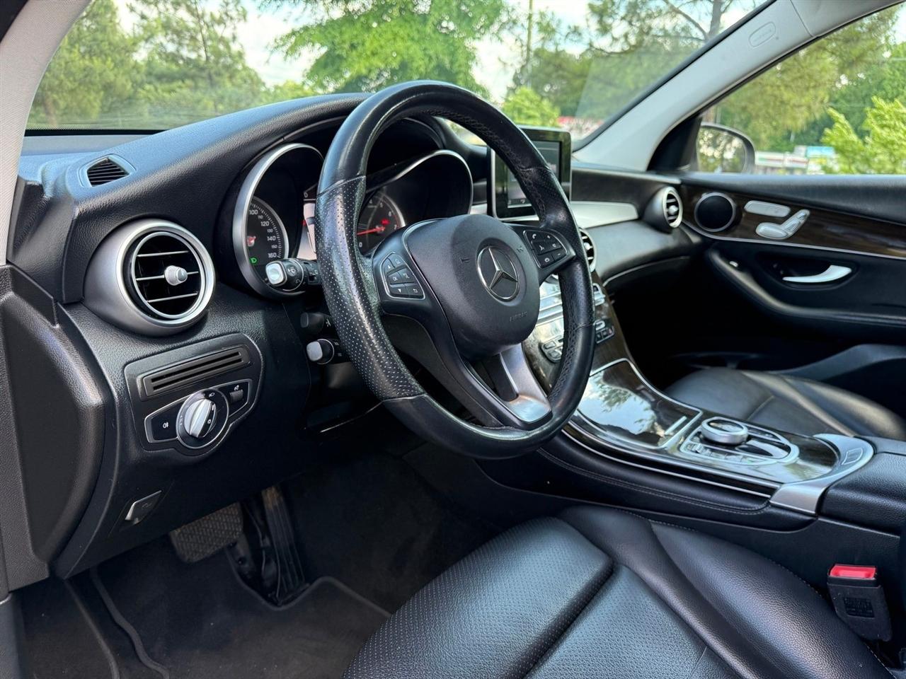 Mercedes-Benz GLC  2019