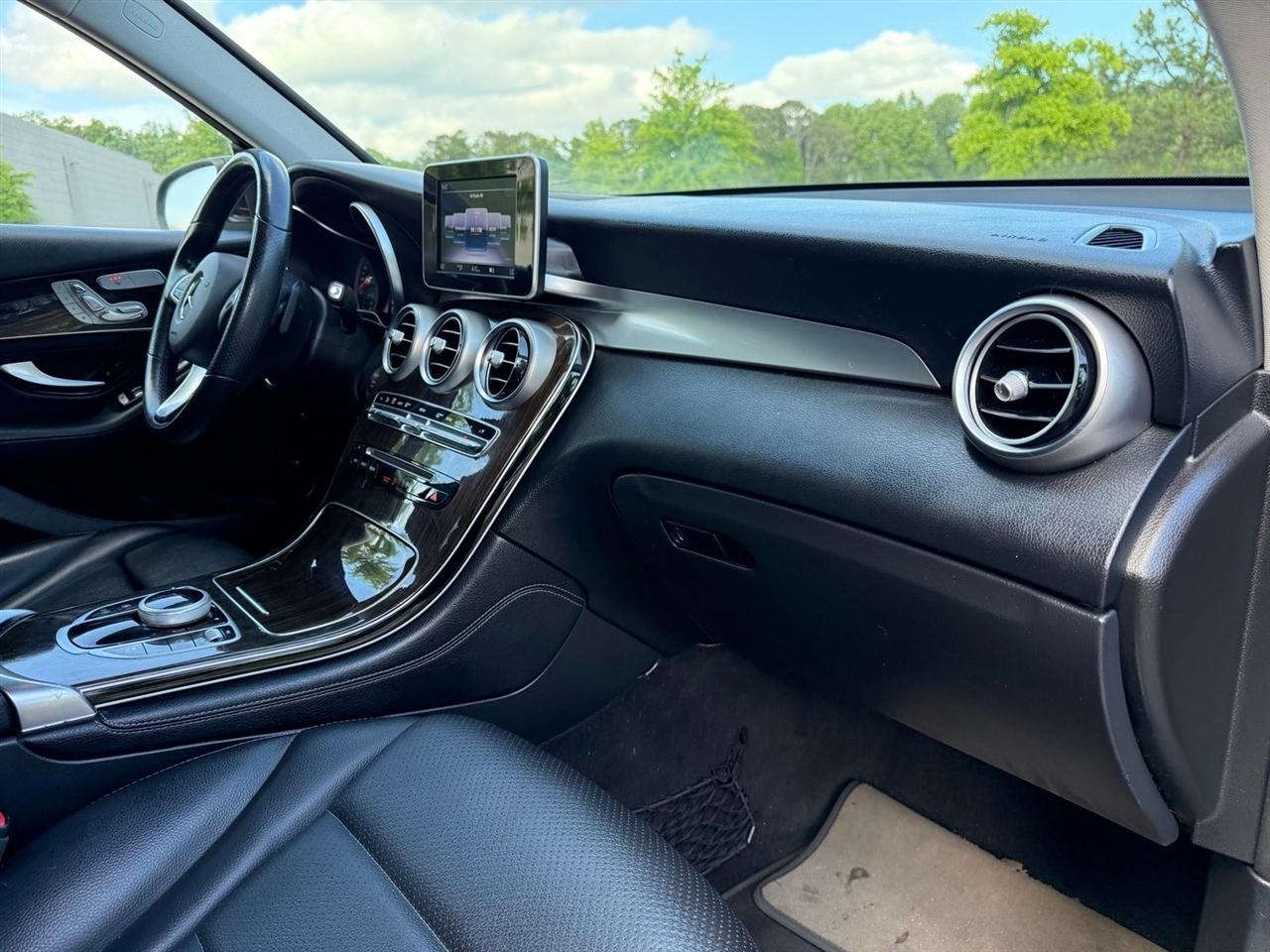 Mercedes-Benz GLC  2019
