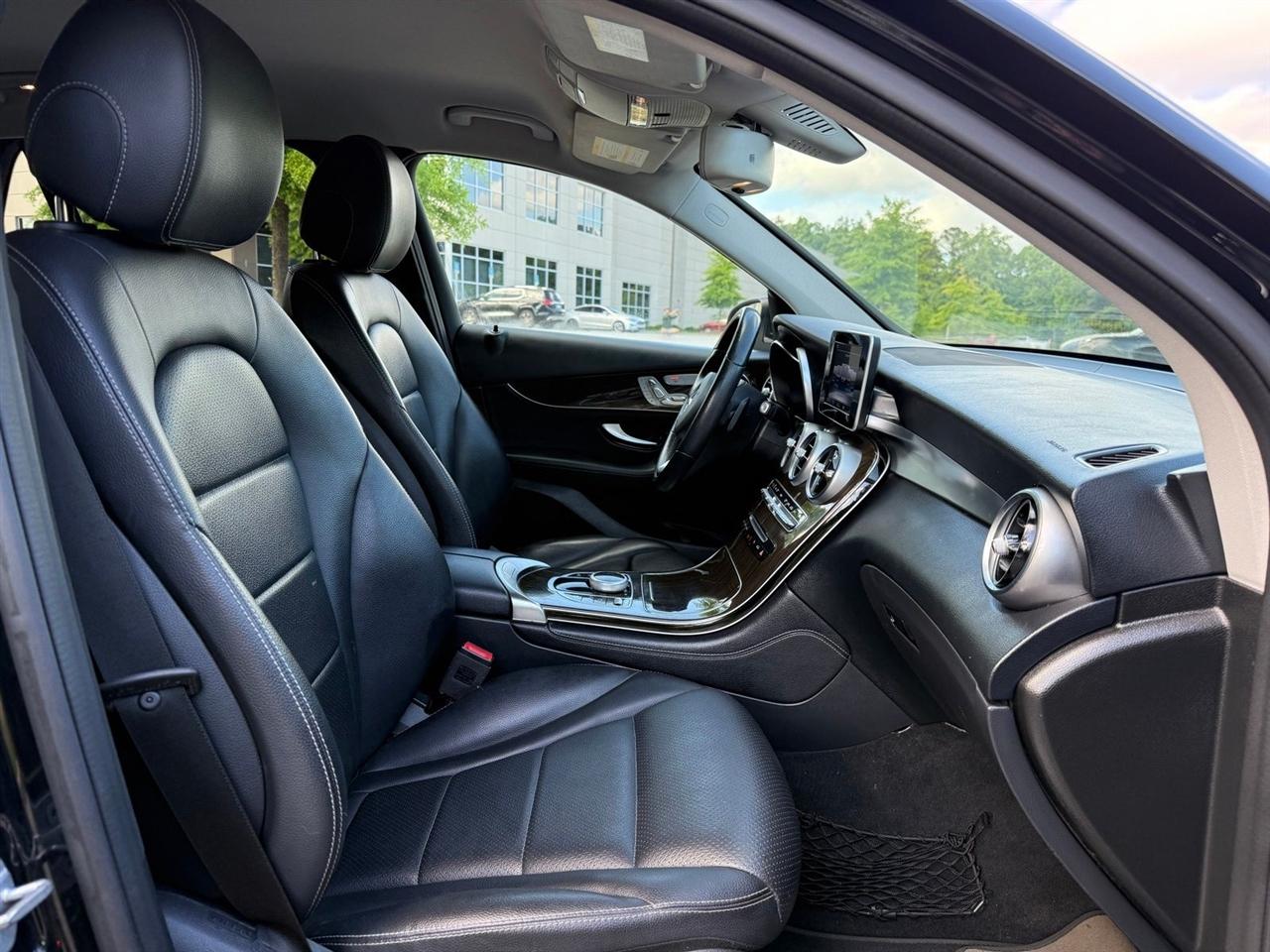 Mercedes-Benz GLC  2019
