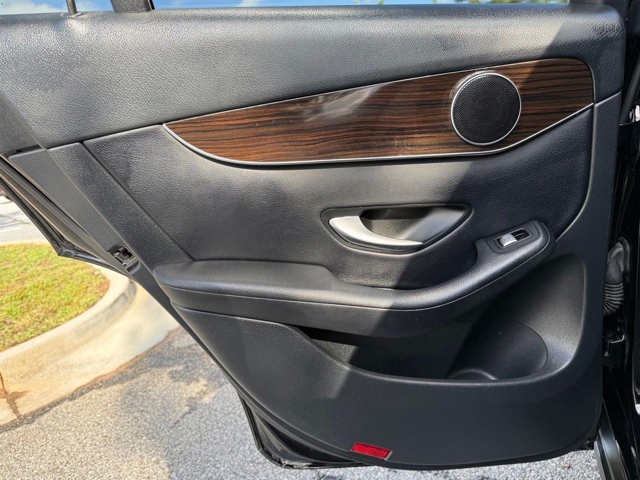 Mercedes-Benz GLC  2019
