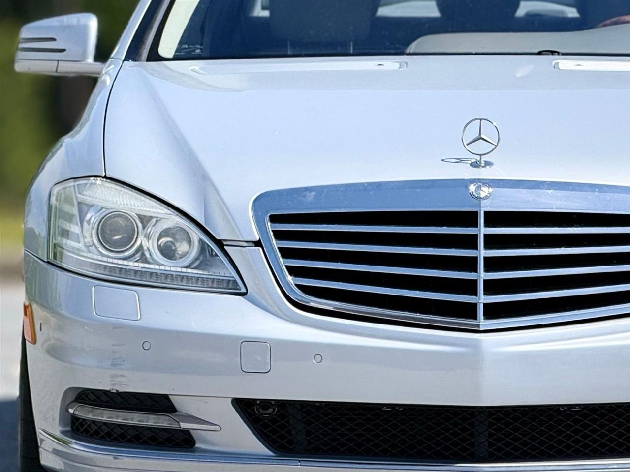 Mercedes-Benz S-Class  2010