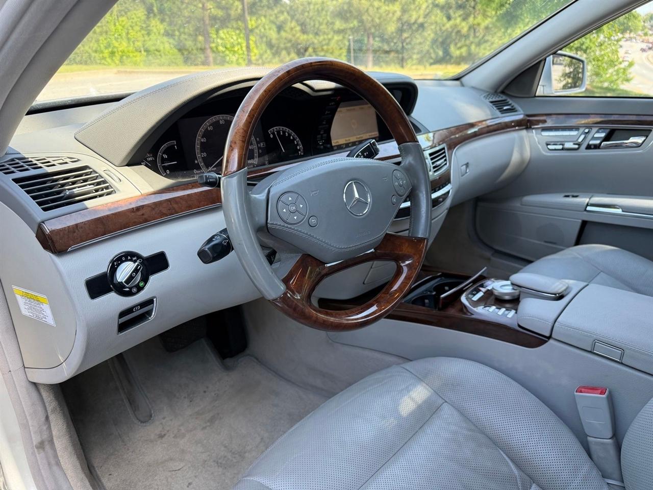 Mercedes-Benz S-Class  2010