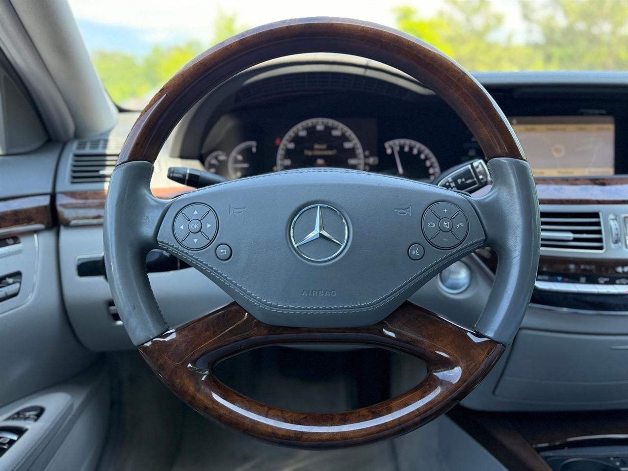 Mercedes-Benz S-Class  2010
