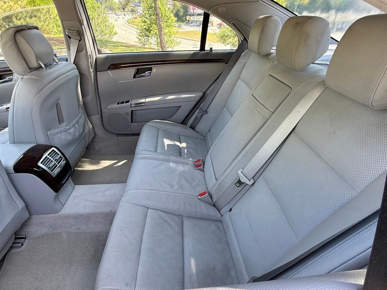 Mercedes-Benz S-Class  2010