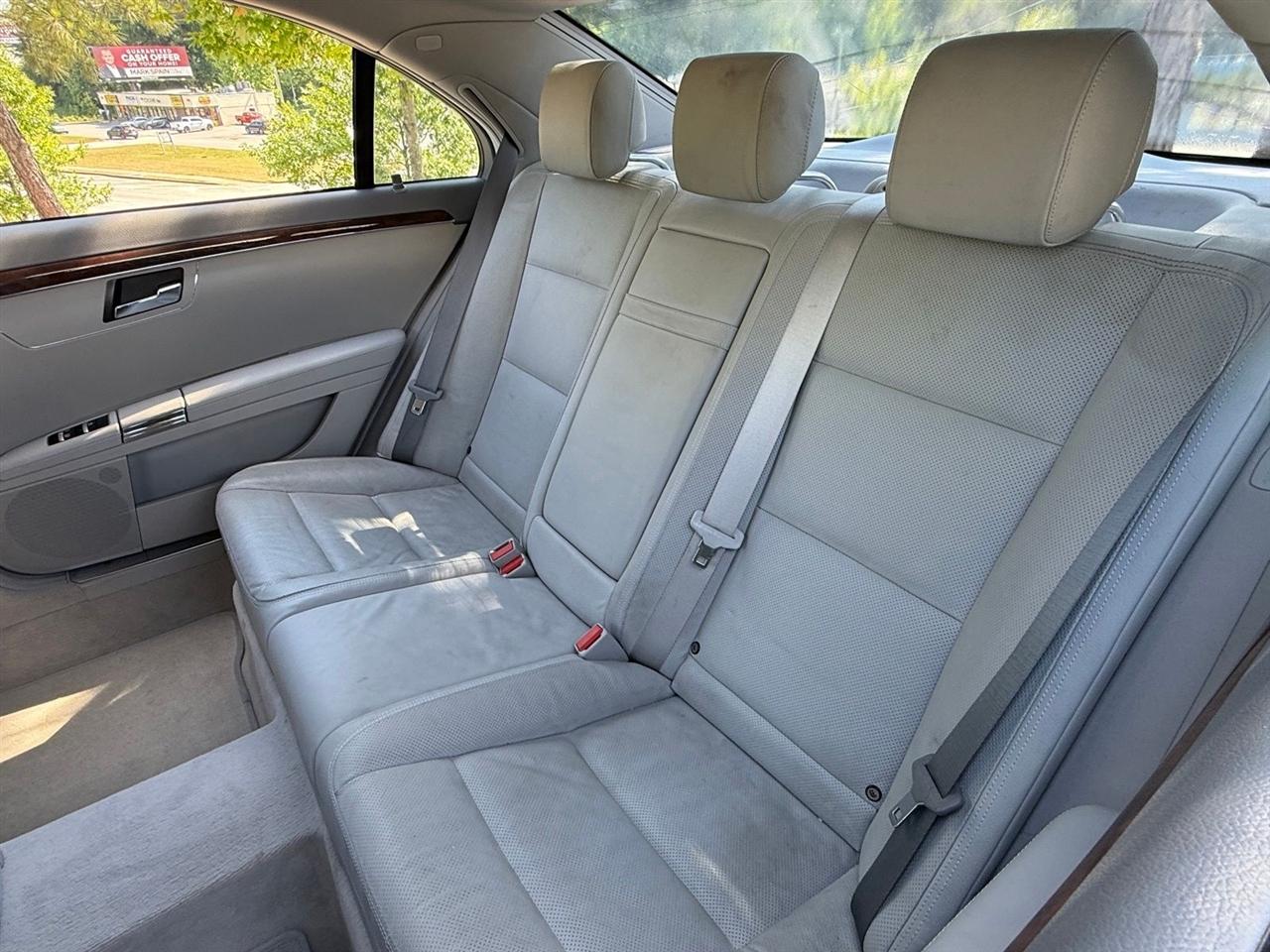 Mercedes-Benz S-Class  2010