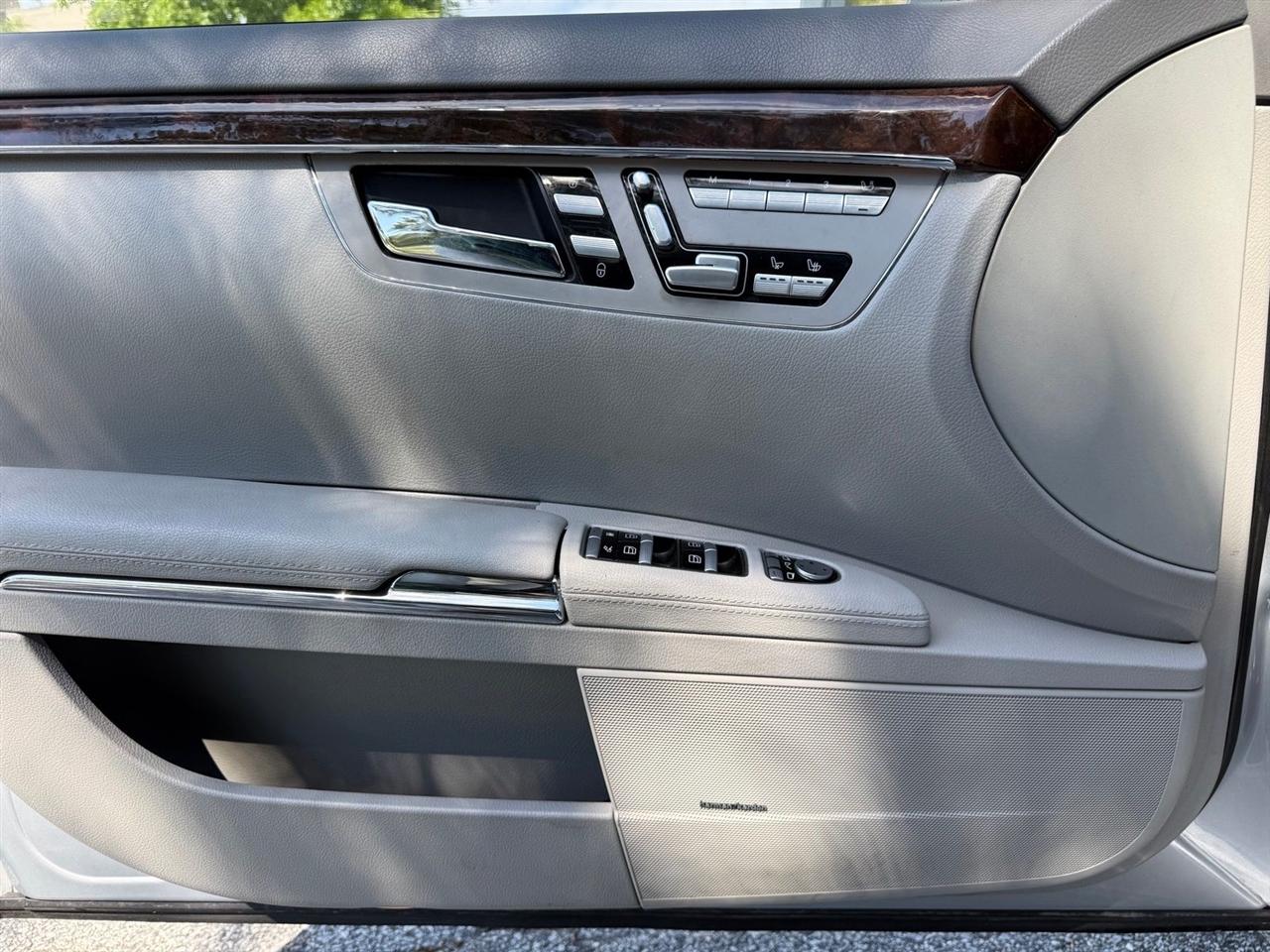 Mercedes-Benz S-Class  2010