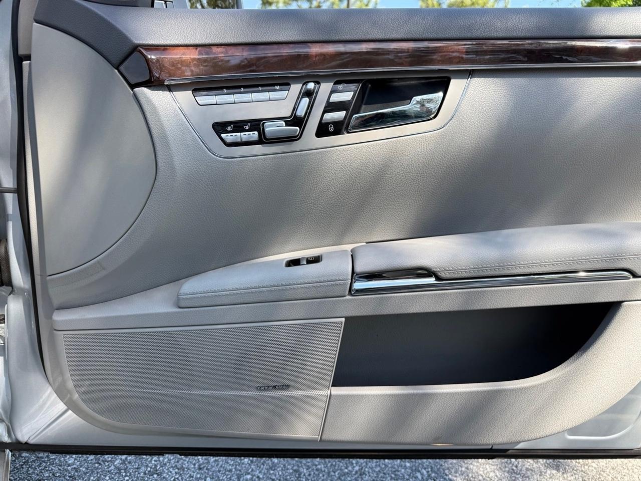 Mercedes-Benz S-Class  2010