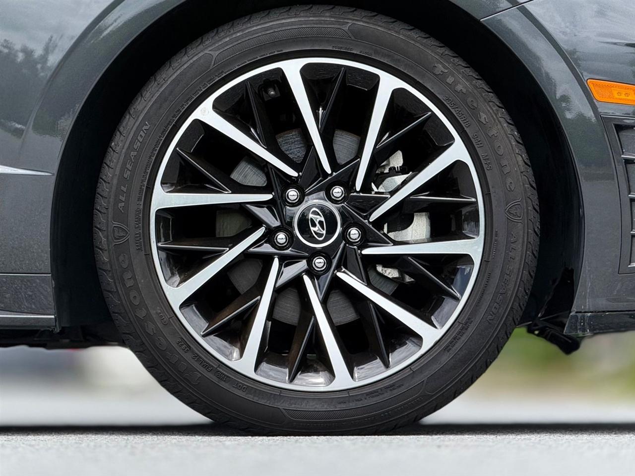 Hyundai Sonata  2020