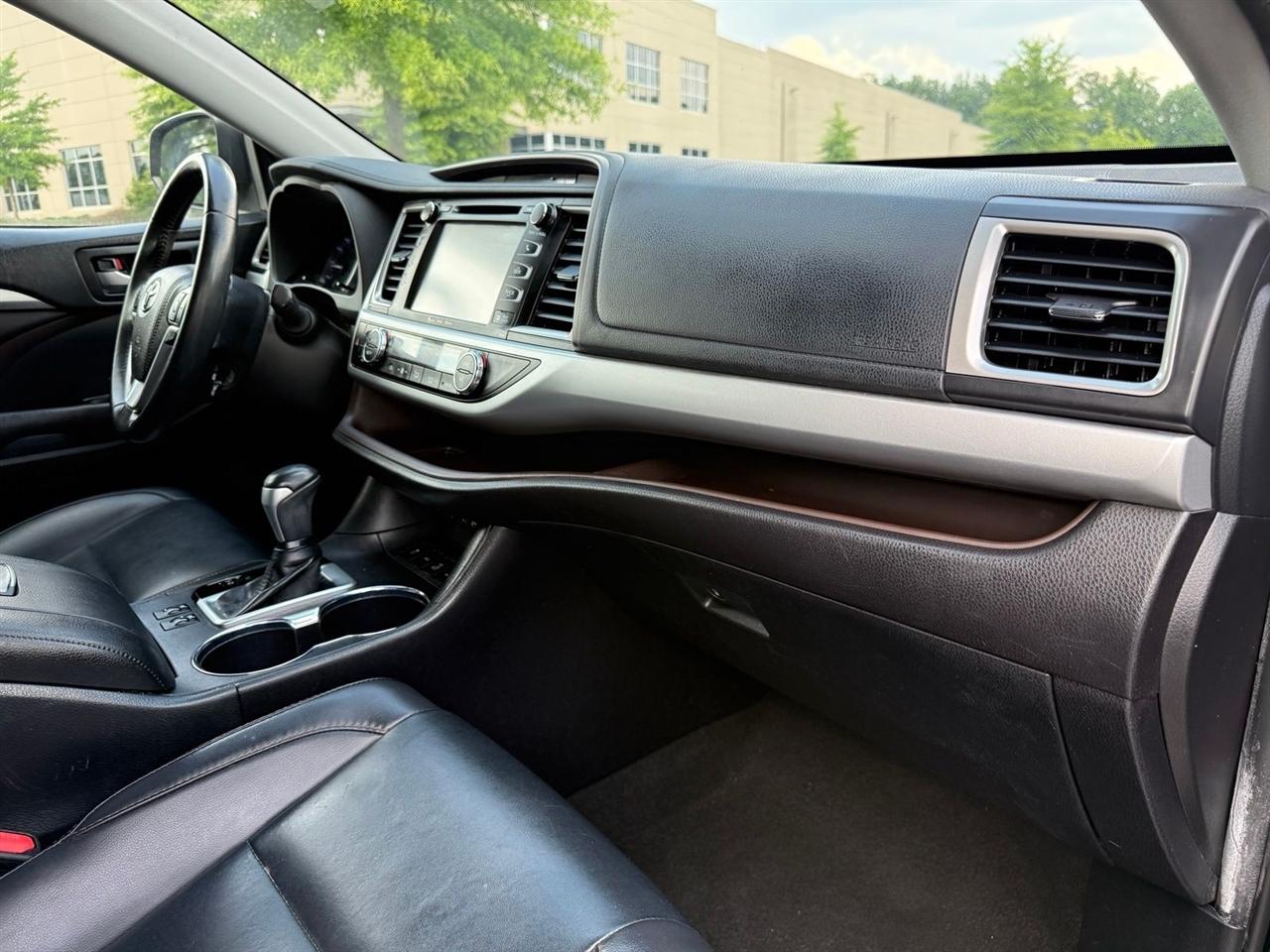Toyota Highlander  2019