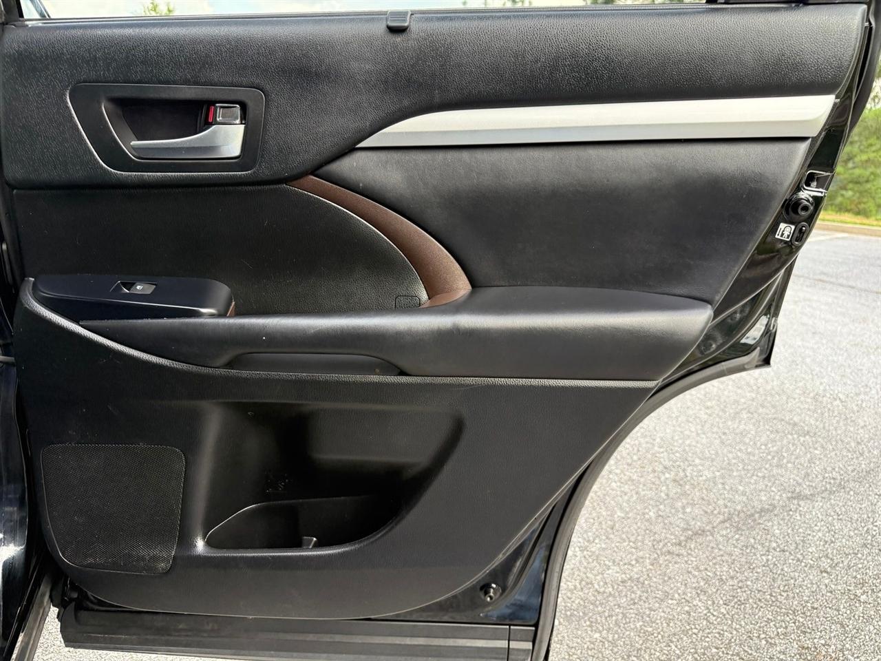 Toyota Highlander  2019