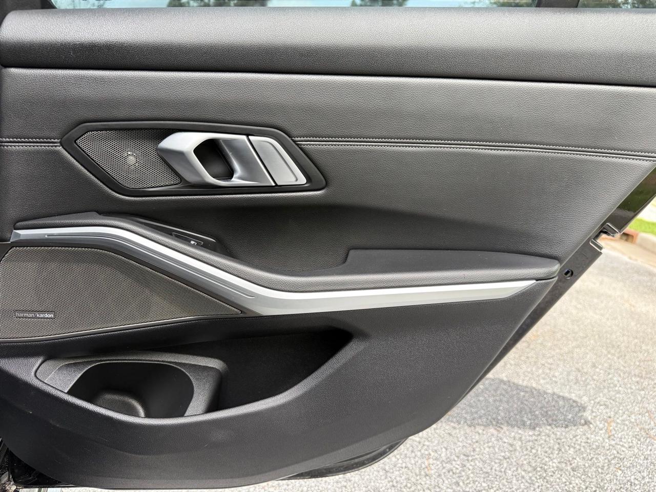 BMW 3 Series  2020