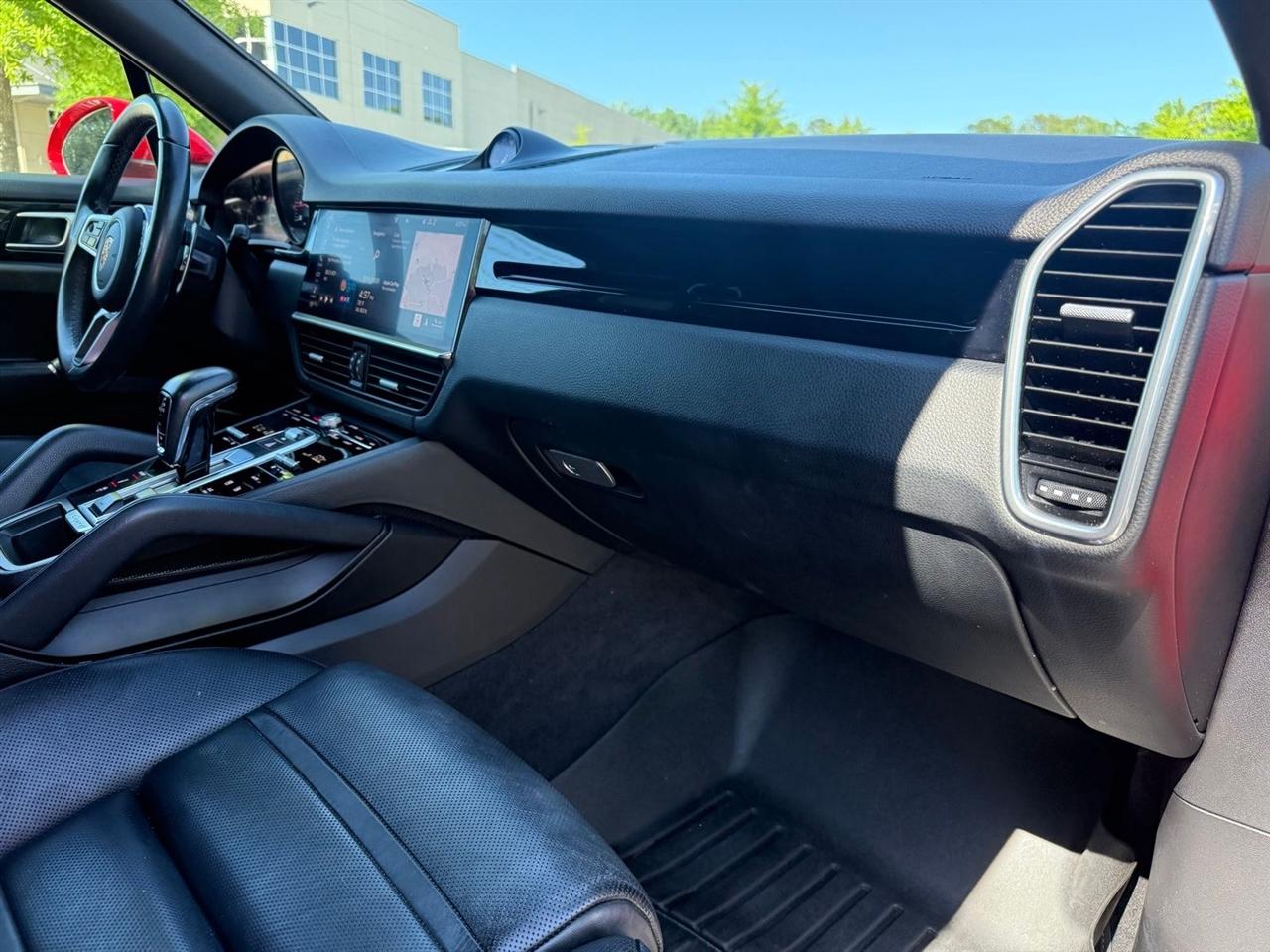 Porsche Cayenne  2021