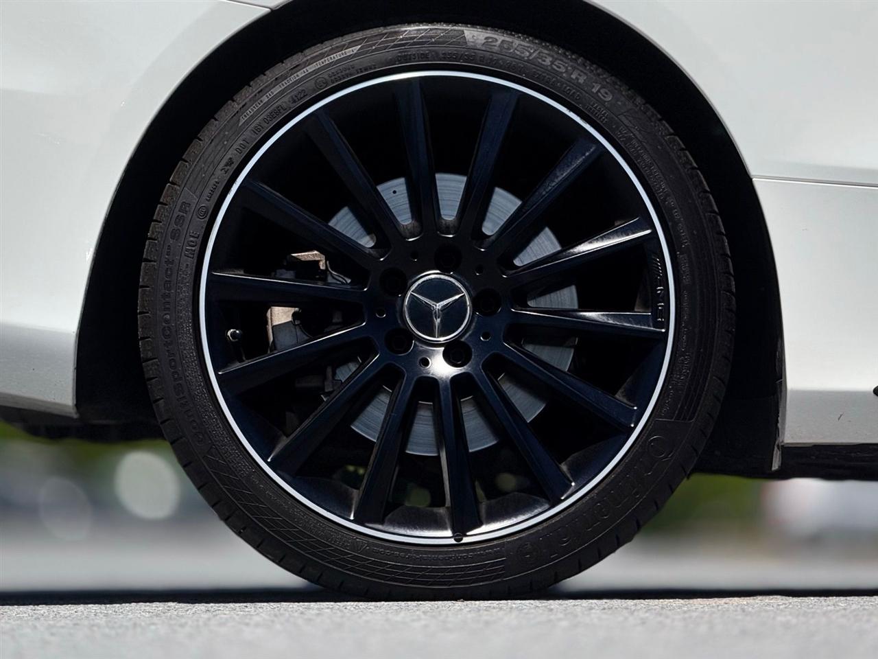 Mercedes-Benz C-Class  2021
