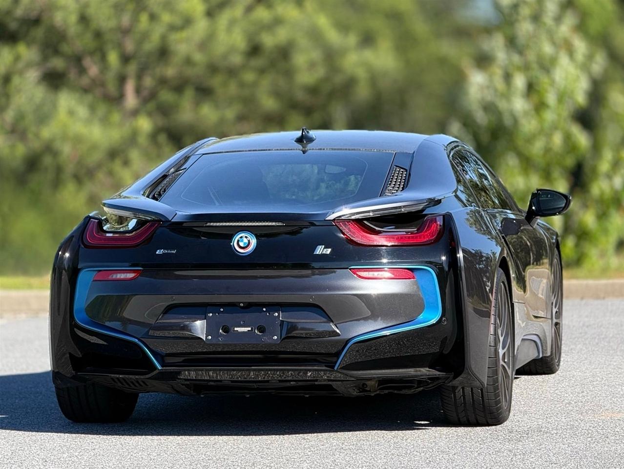 BMW i8  2015