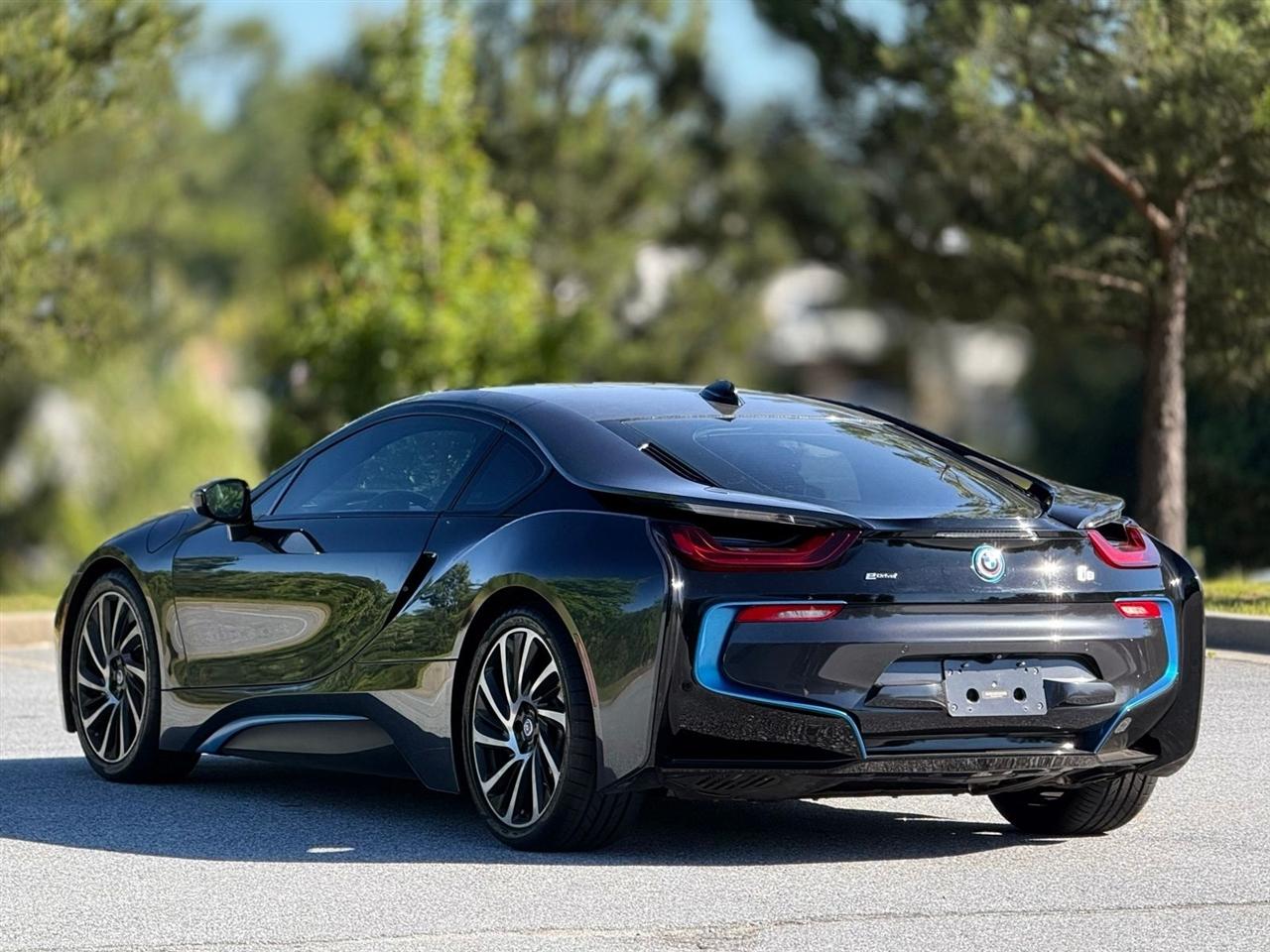 BMW i8  2015
