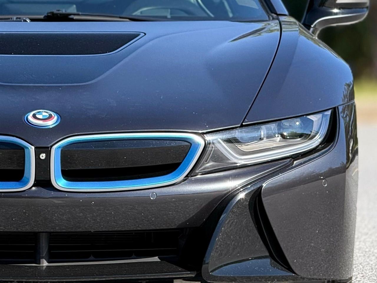BMW i8  2015