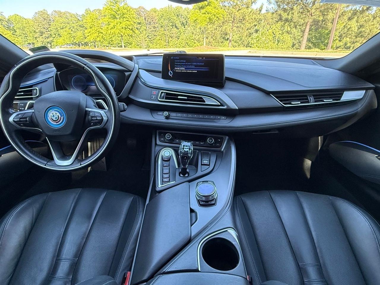 BMW i8  2015