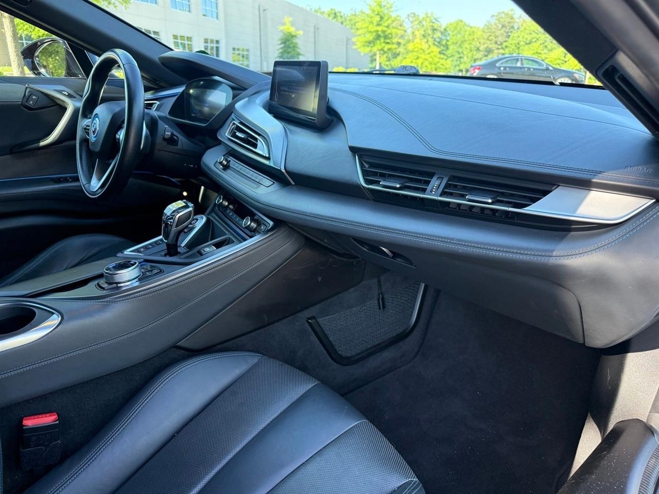 BMW i8  2015