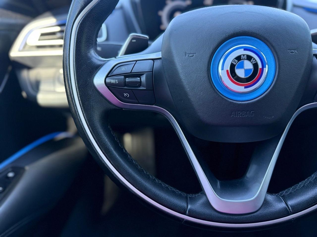 BMW i8  2015