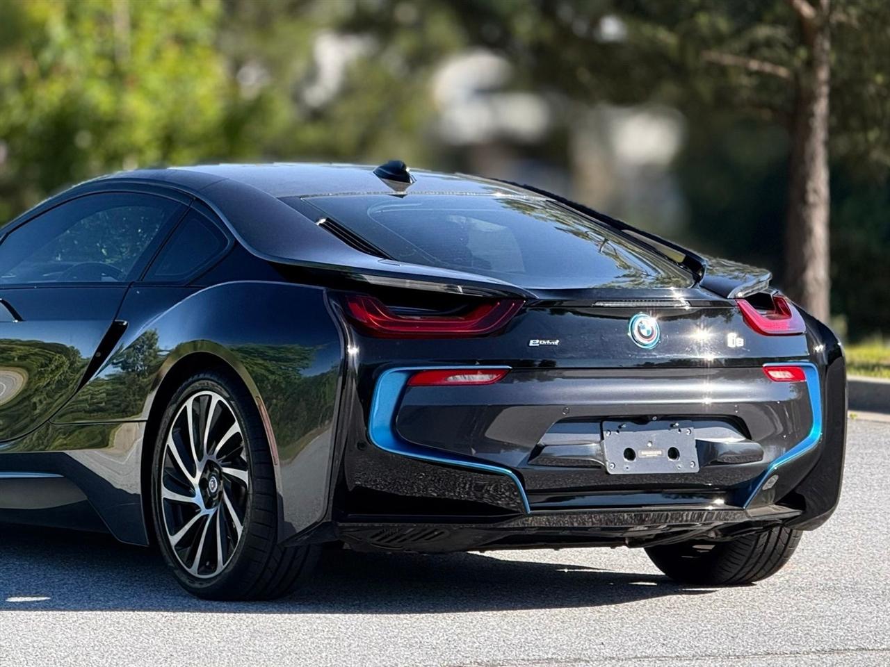 BMW i8  2015