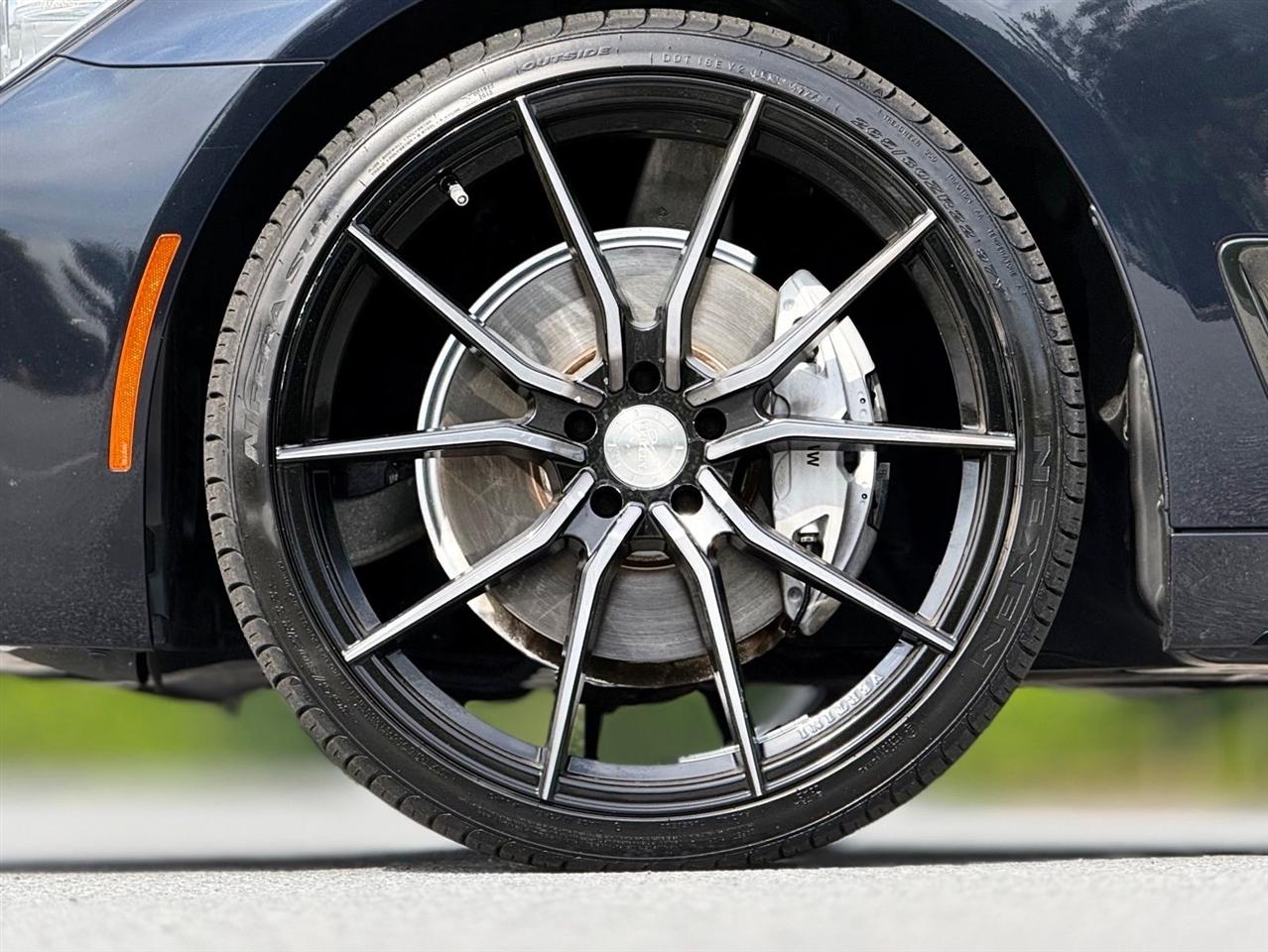 BMW 7 Series  2019