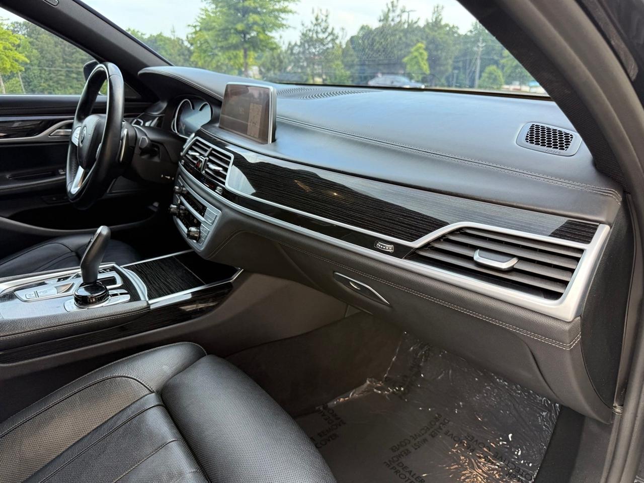 BMW 7 Series  2019