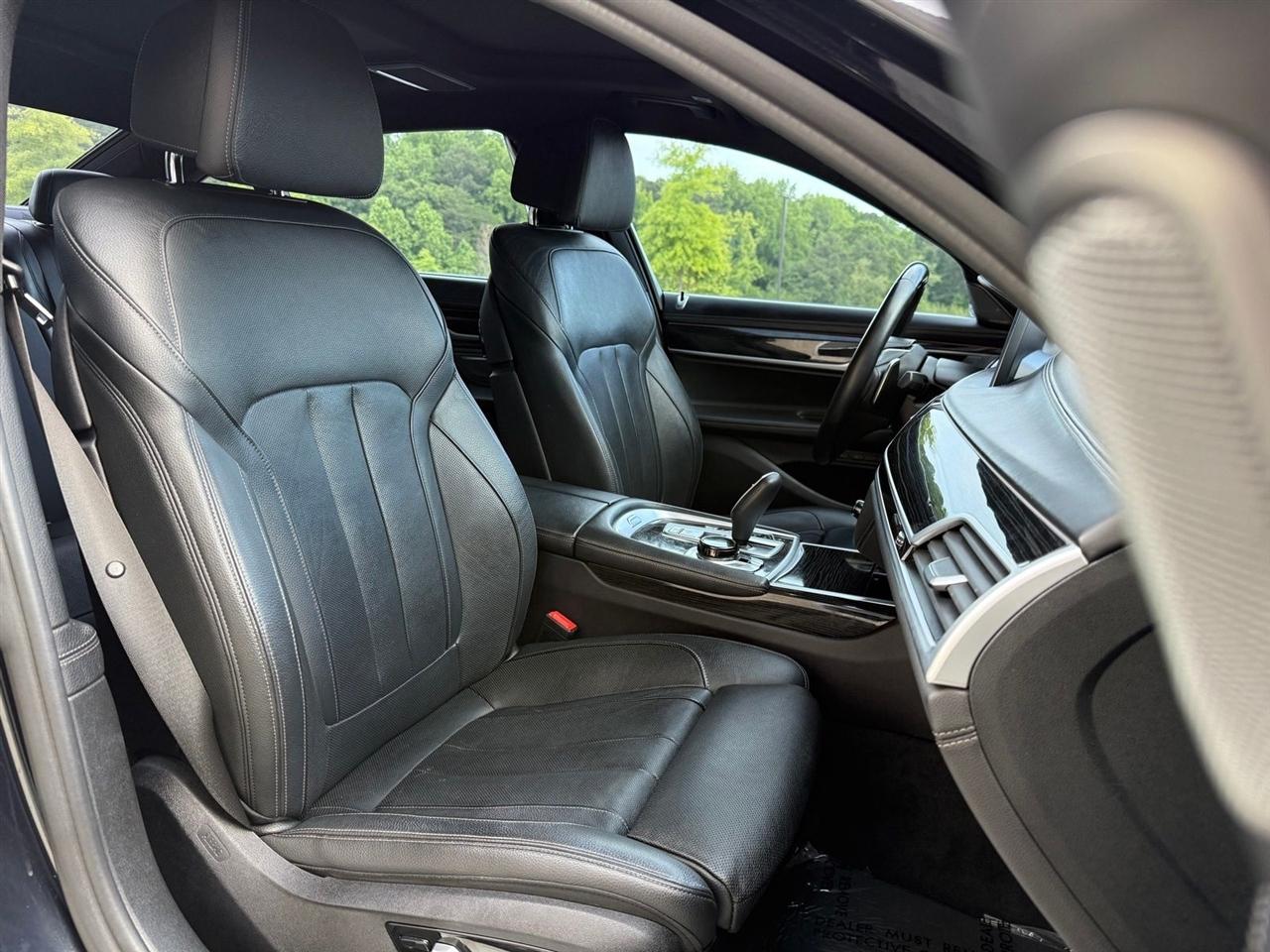 BMW 7 Series  2019