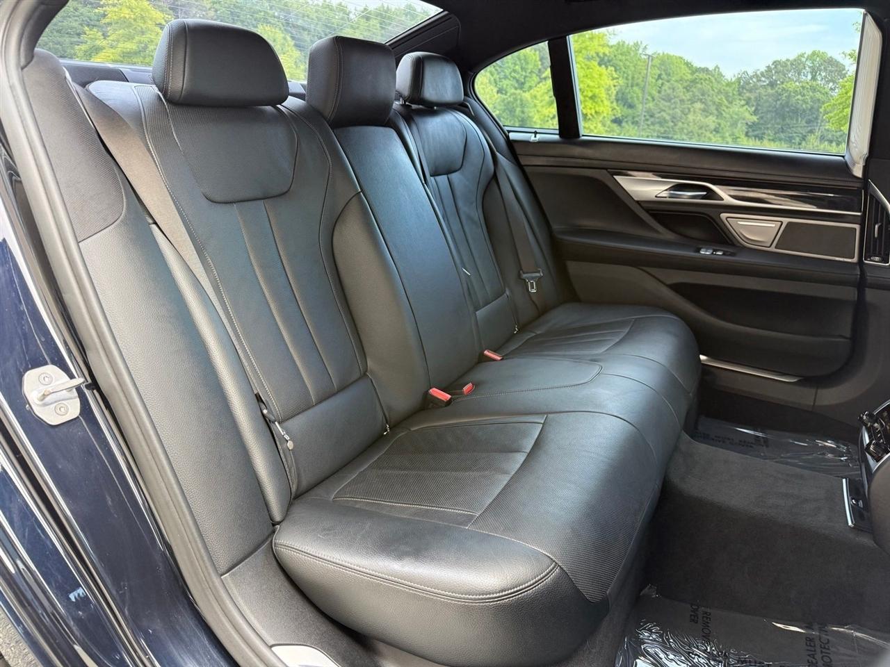 BMW 7 Series  2019