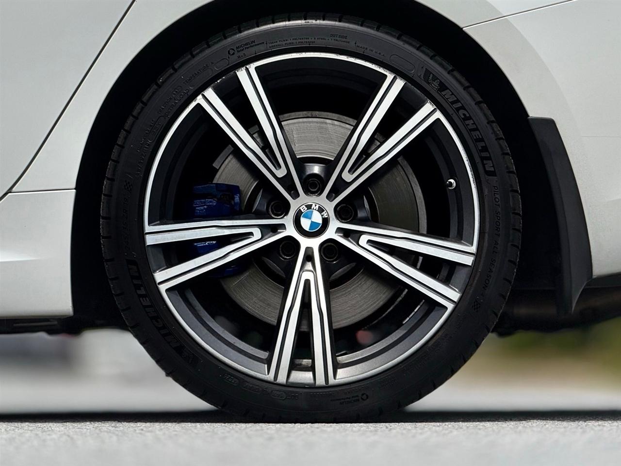 BMW 3 Series  2020