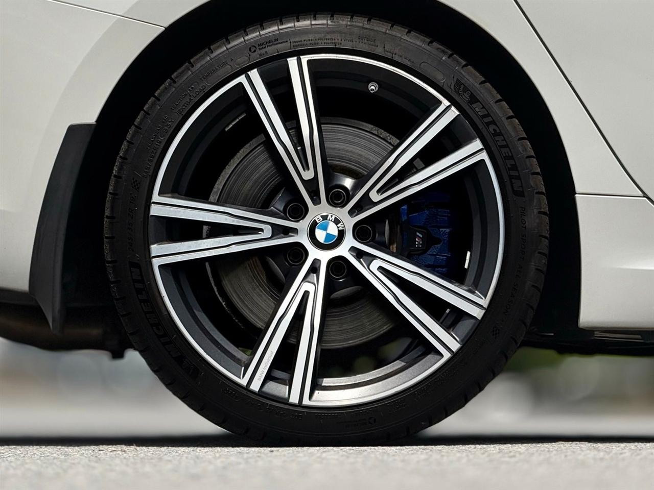 BMW 3 Series  2020