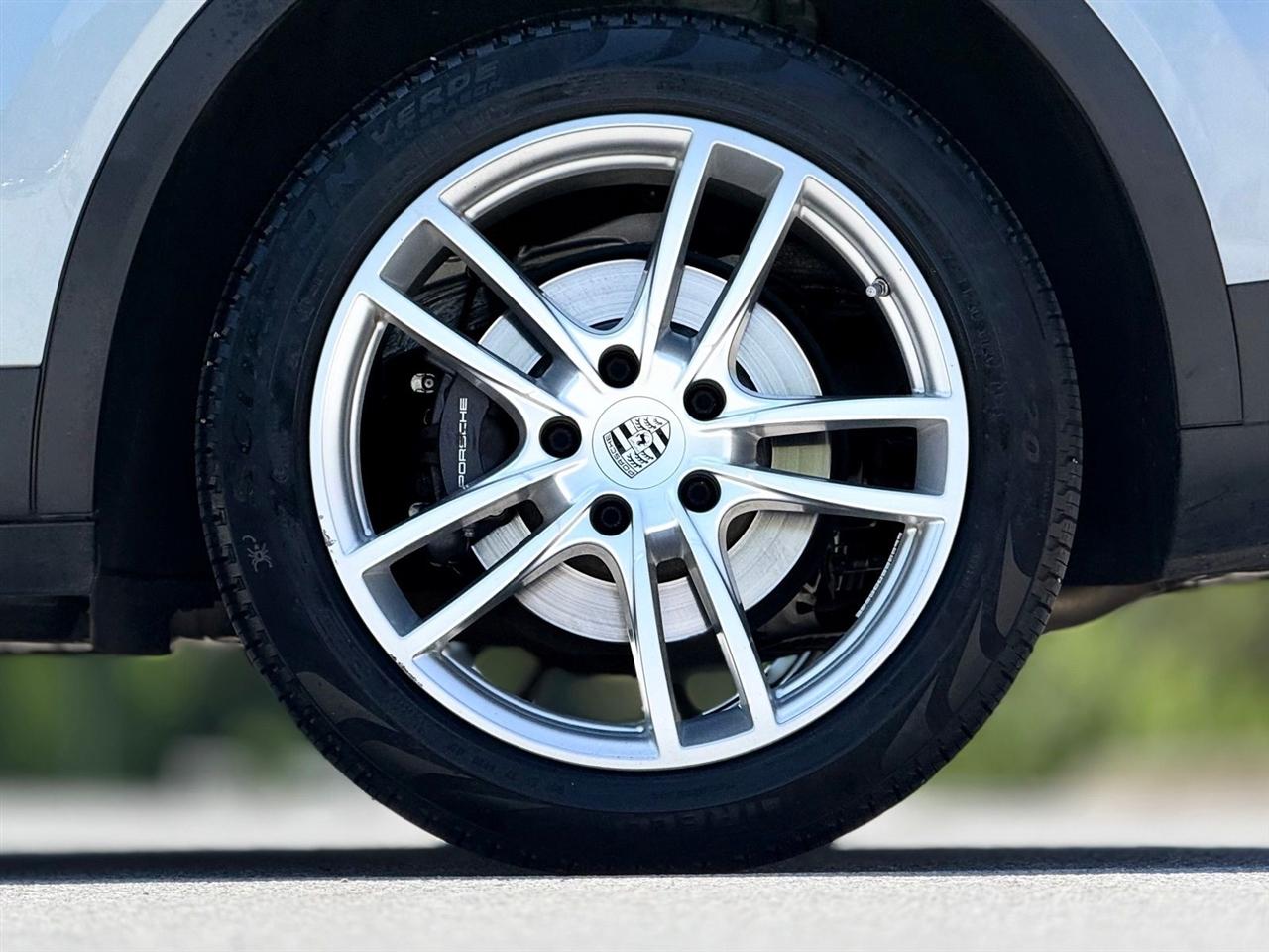 Porsche Cayenne  2020