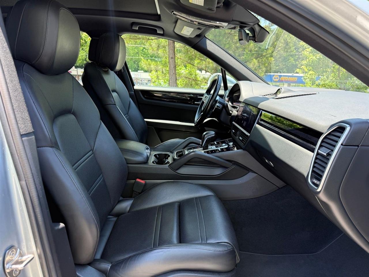 Porsche Cayenne  2020