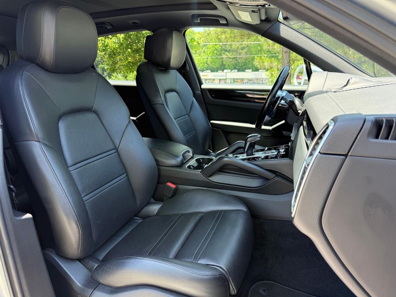 Porsche Cayenne  2020