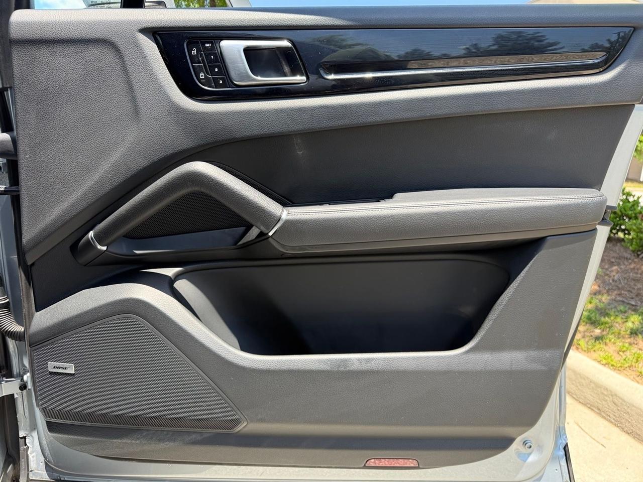Porsche Cayenne  2020