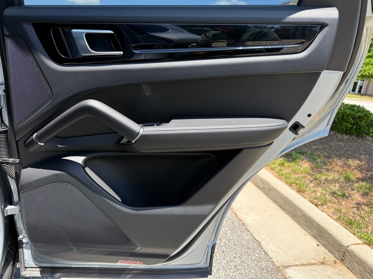 Porsche Cayenne  2020