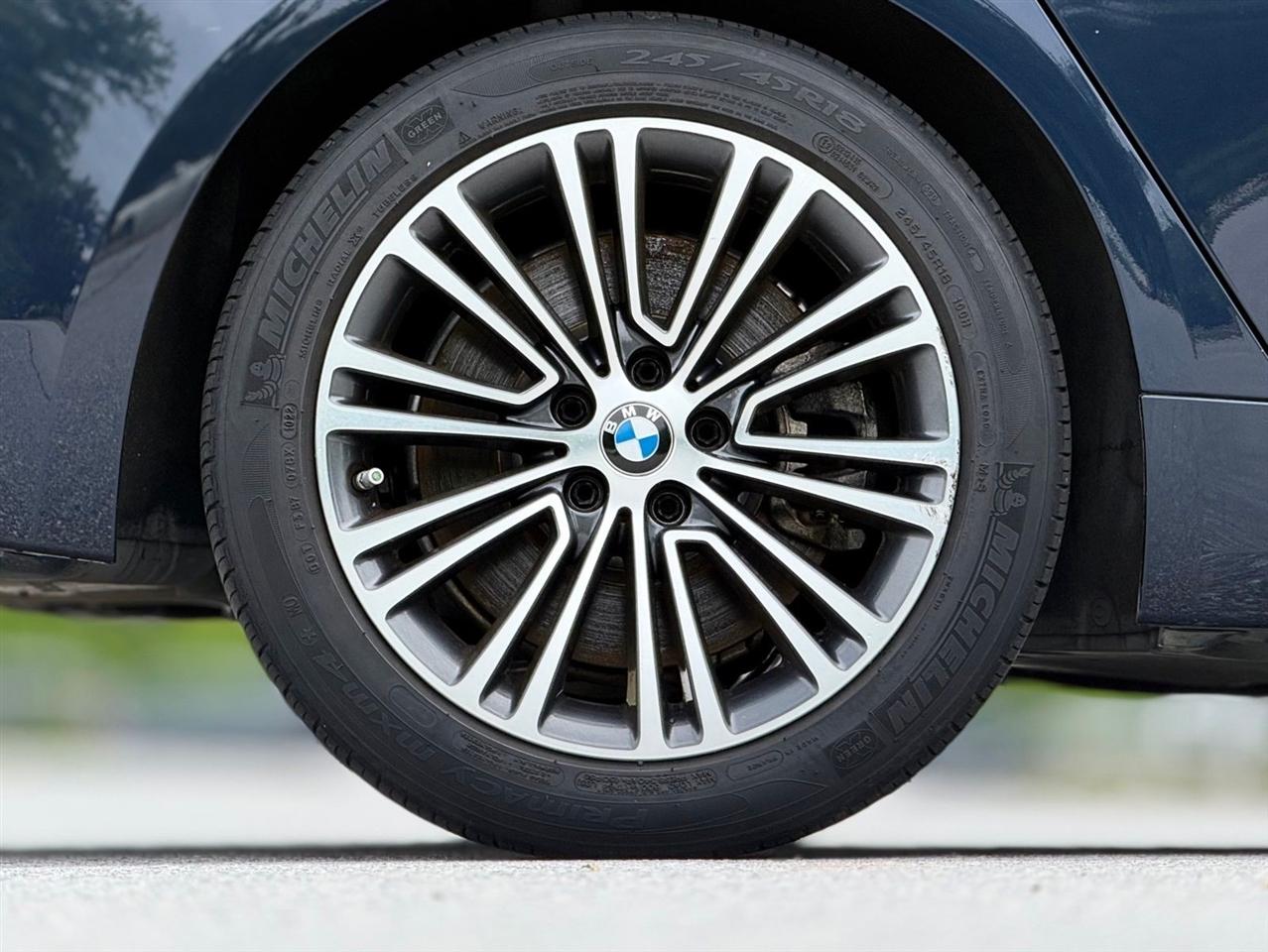 BMW 5 Series  2017