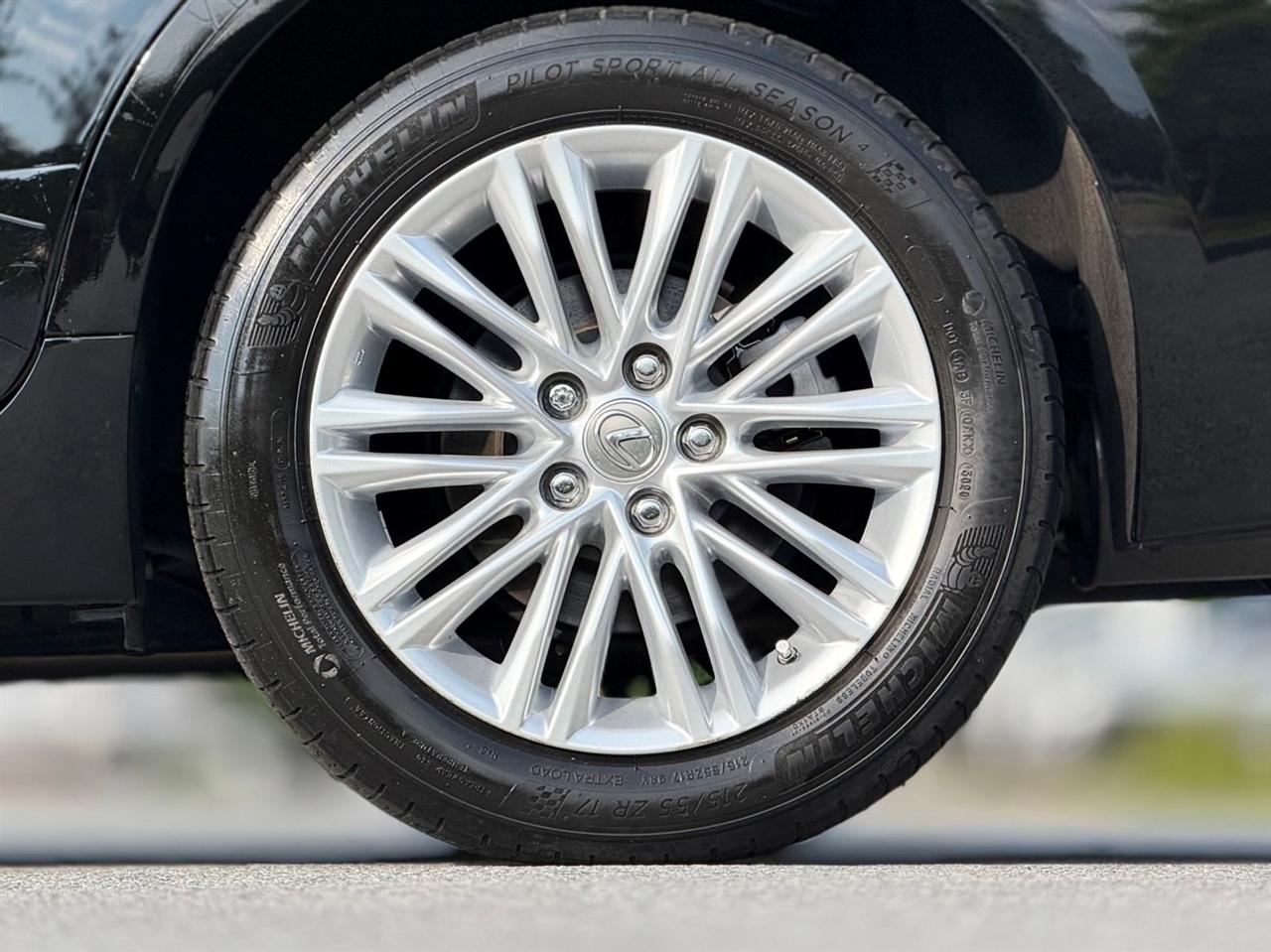Lexus ES 350  2014