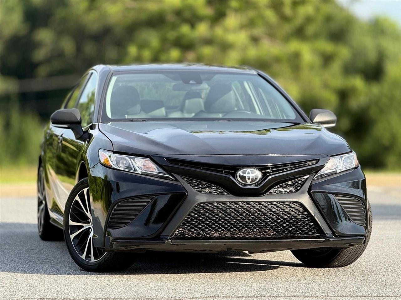 Toyota Camry  2019
