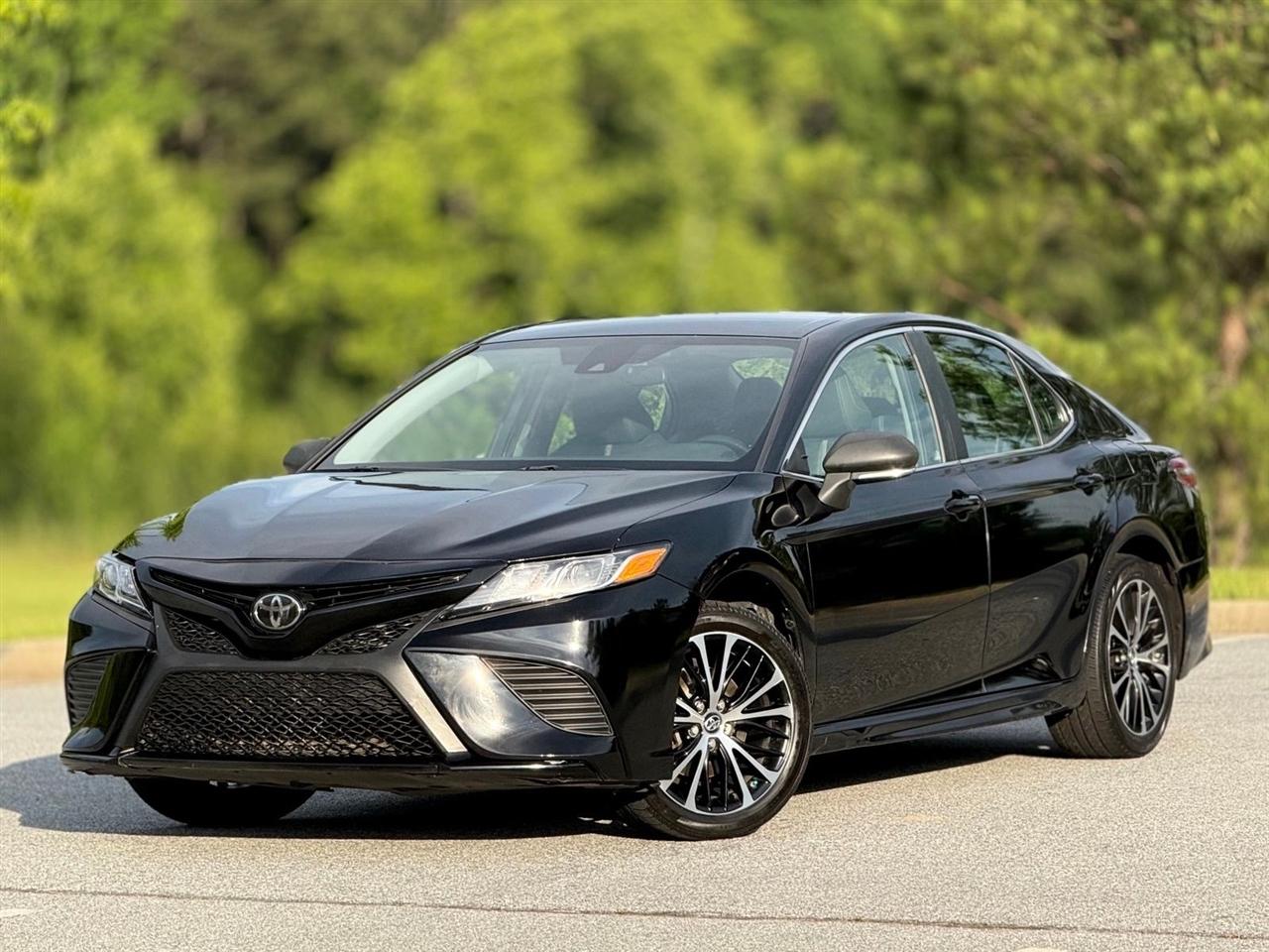 Toyota Camry  2019