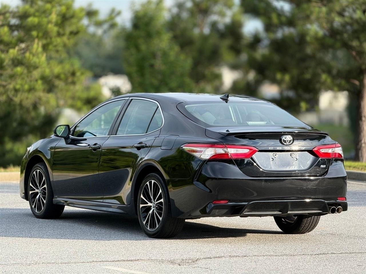 Toyota Camry  2019
