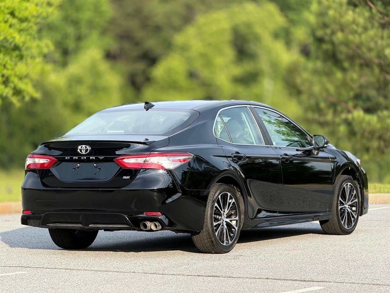 Toyota Camry  2019