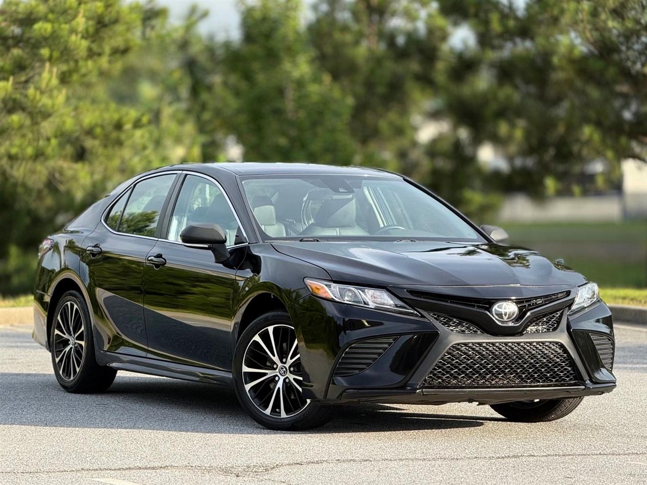 Toyota Camry  2019
