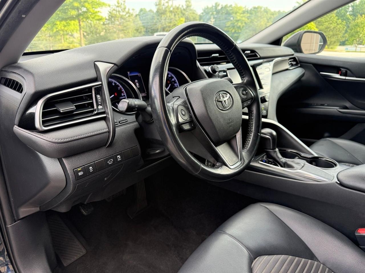 Toyota Camry  2019