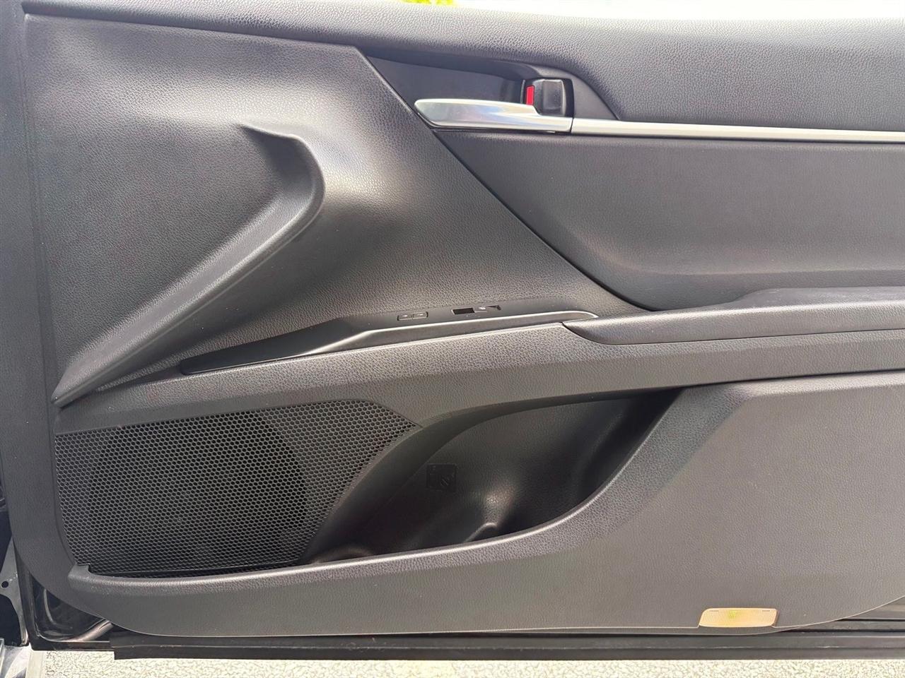 Toyota Camry  2019